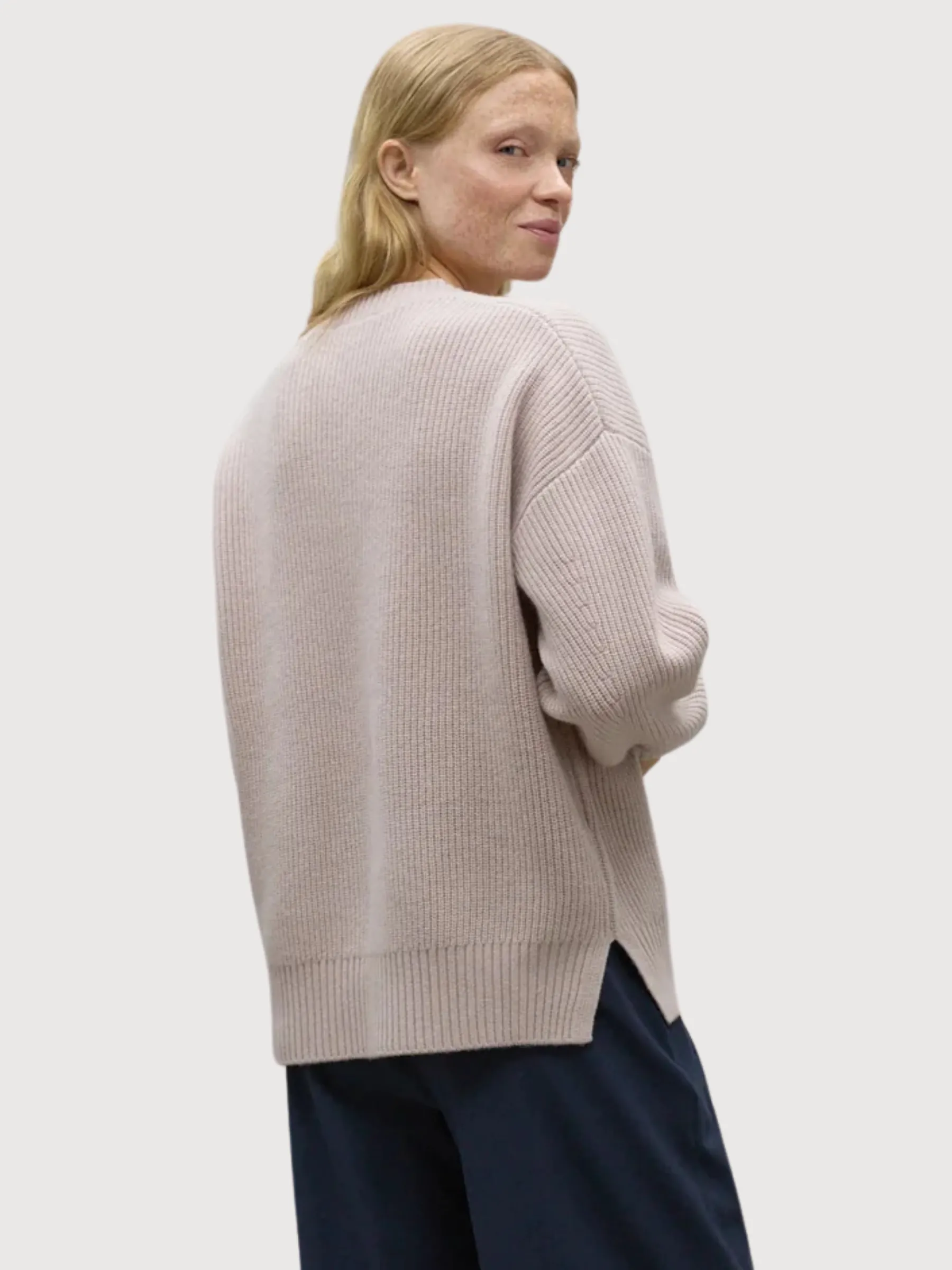 Azalea Mauve Woman Knitted Pullover | Ecoalf