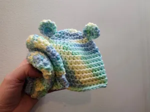 Baby bear hat and mitts