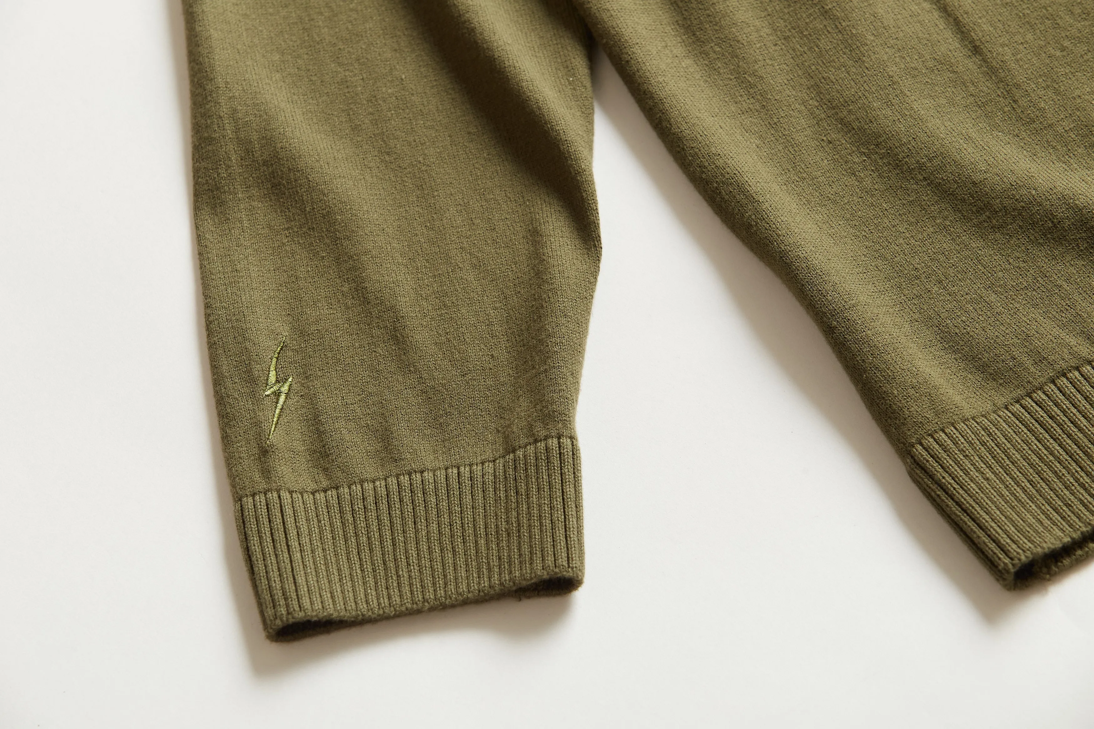 Basic Bolt Sweater  - Lightning Bolt ⚡