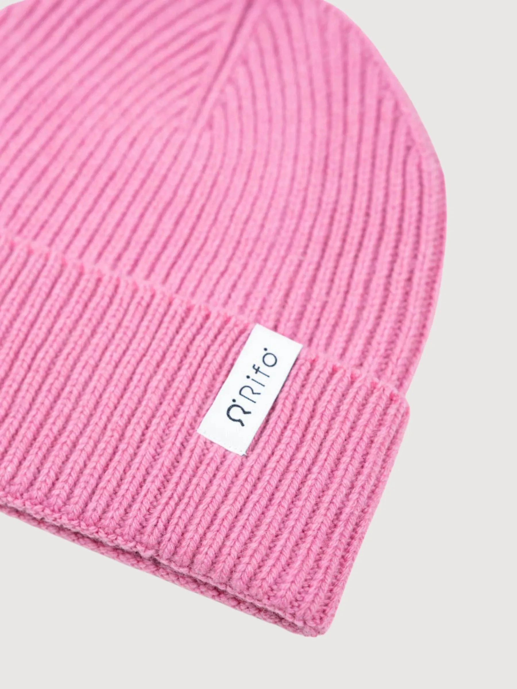 Beanie Marcello Pink Confetto in recycled cashmere | Rifò