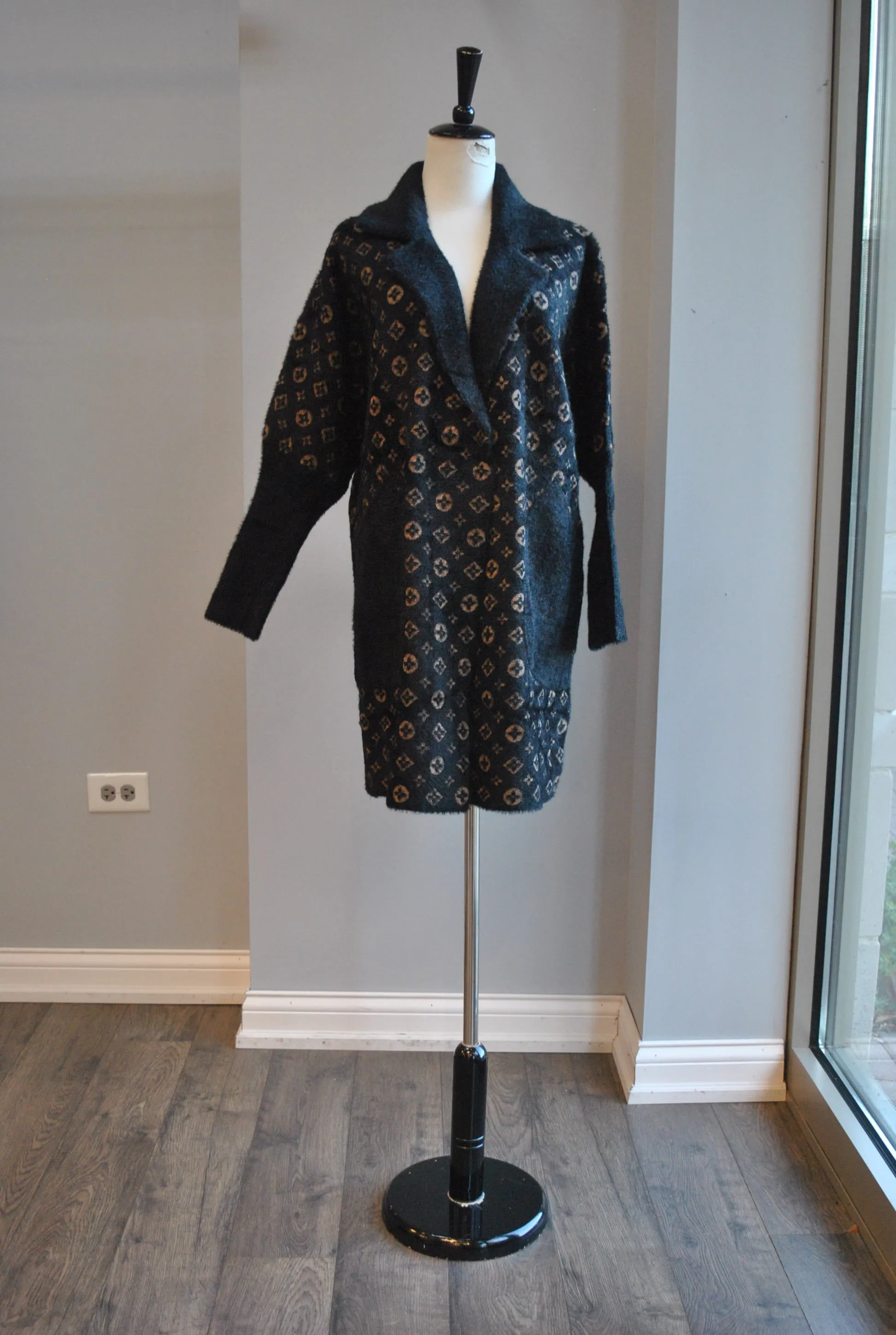 BLACK AND BEIGE ALPAKA COAT