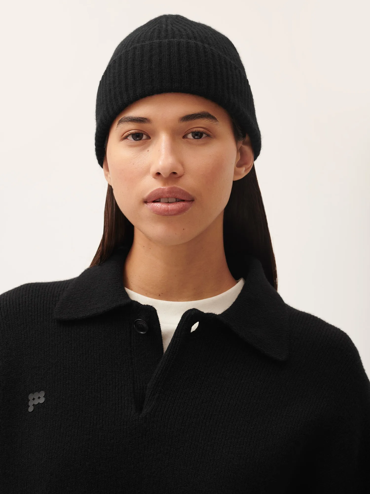 Cashmere Ribbed Beanie—black