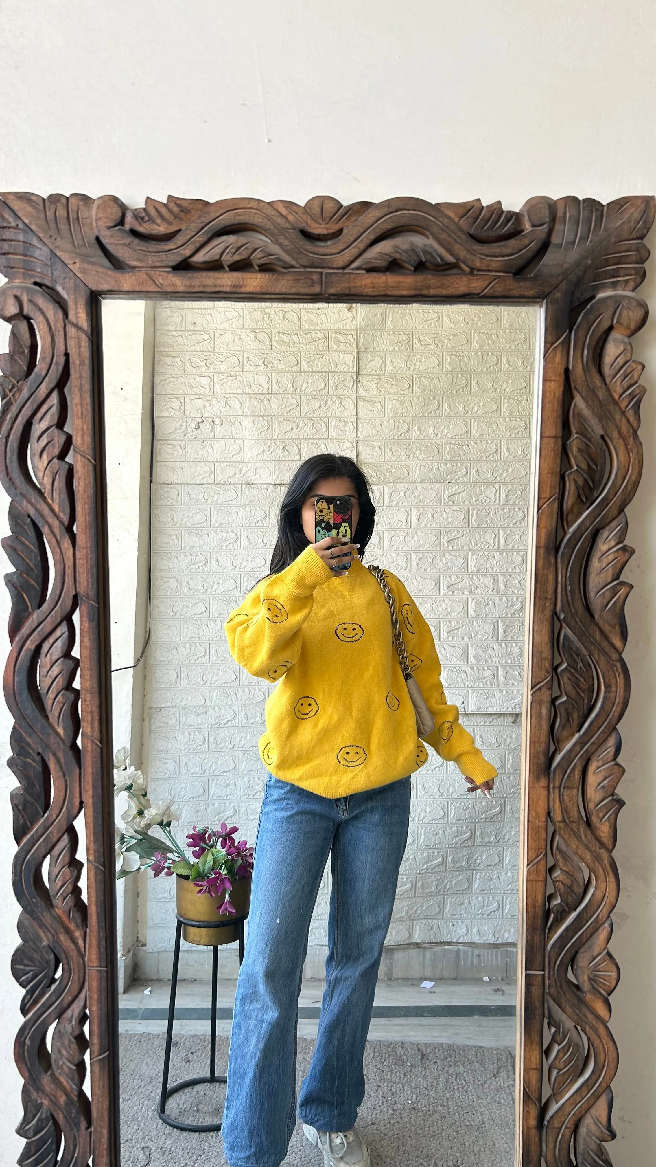 Happy sweater S