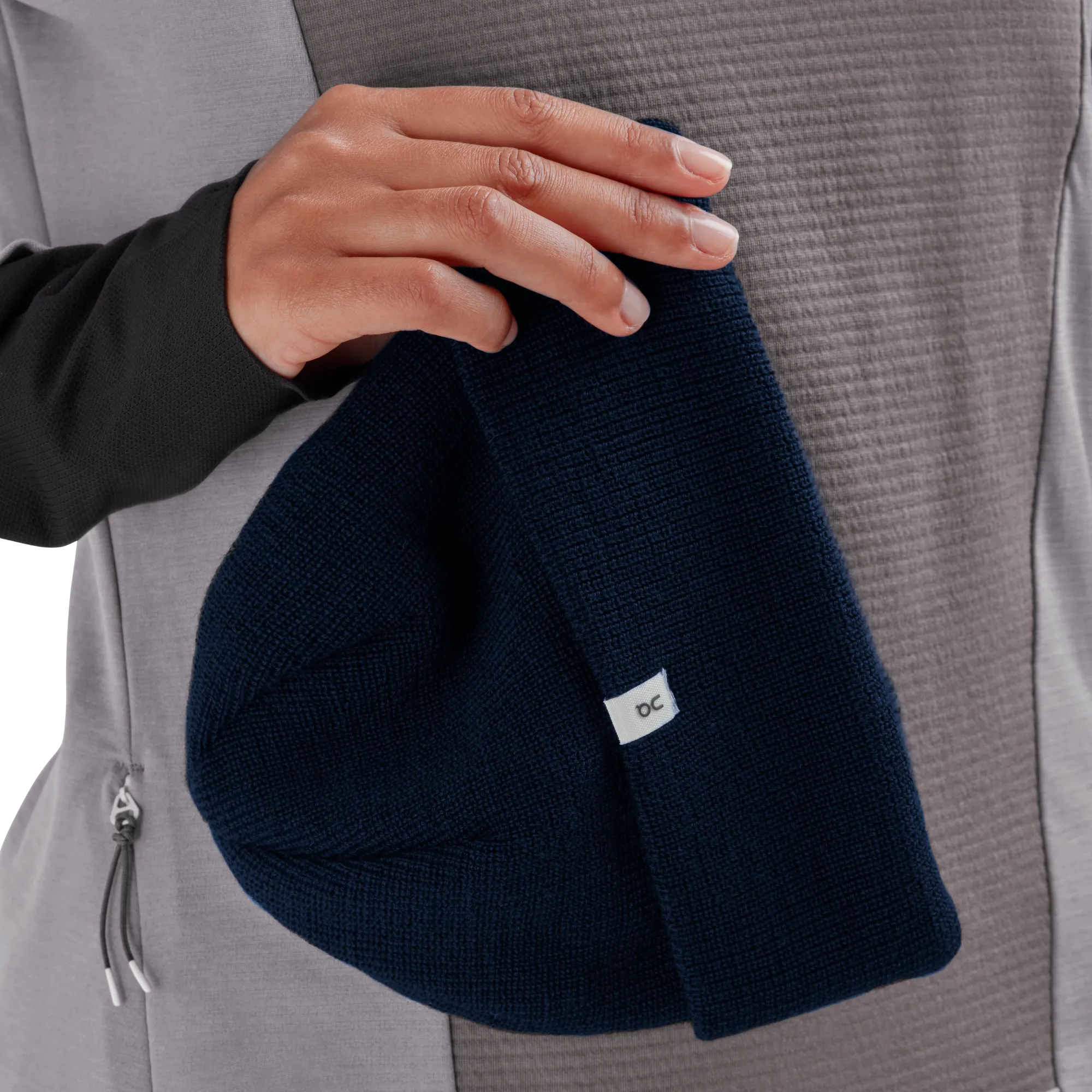 On Running Merino Beanie in Navy