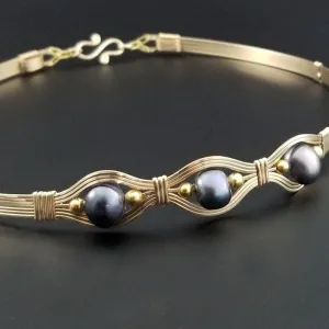 PEARL Locking Collar, Gold with Peacock Freshwater Pearls
