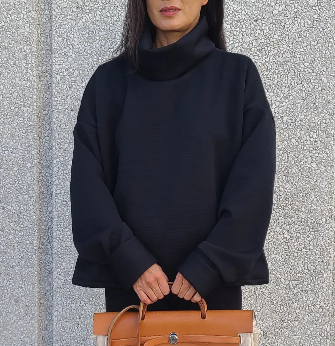 ROOMY Raven Sweater