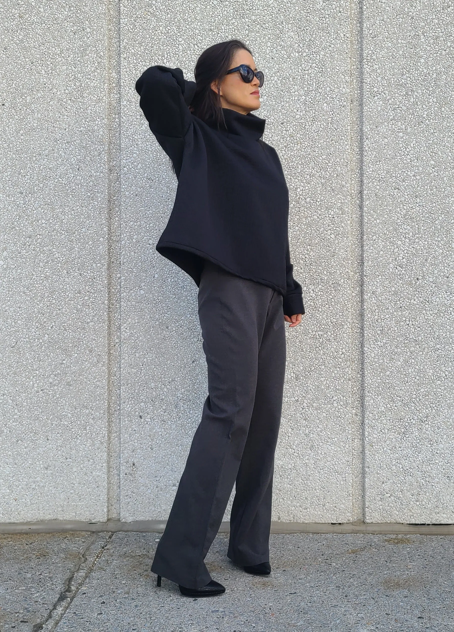 ROOMY Raven Sweater