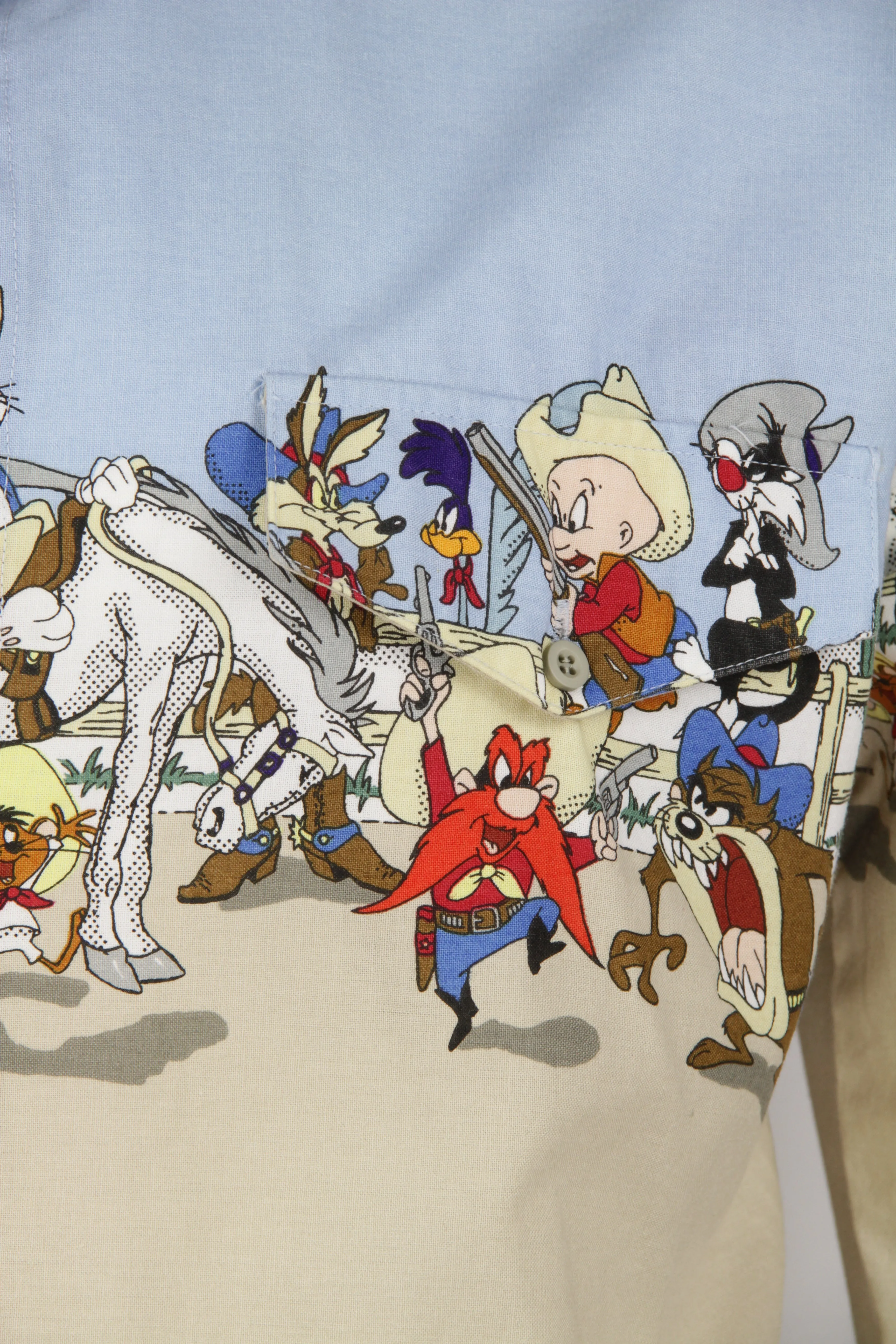 Vintage 1993 Looney tunes wrap around printed shirt - L