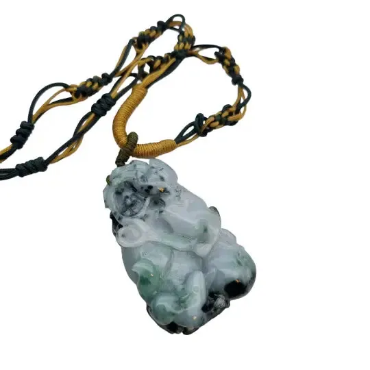 Vintage jade Chinese zodiac mouse pendant carved on both sides.
