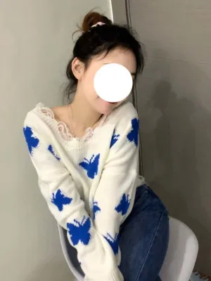 Women's Stylish Cashmere Butterfly Sweater | Ideal for Autumn/Winter